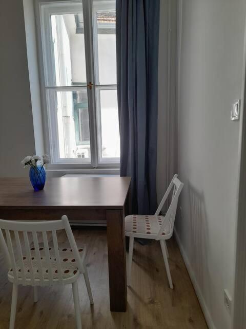 Sunny At Danube Hostel Budapeszt